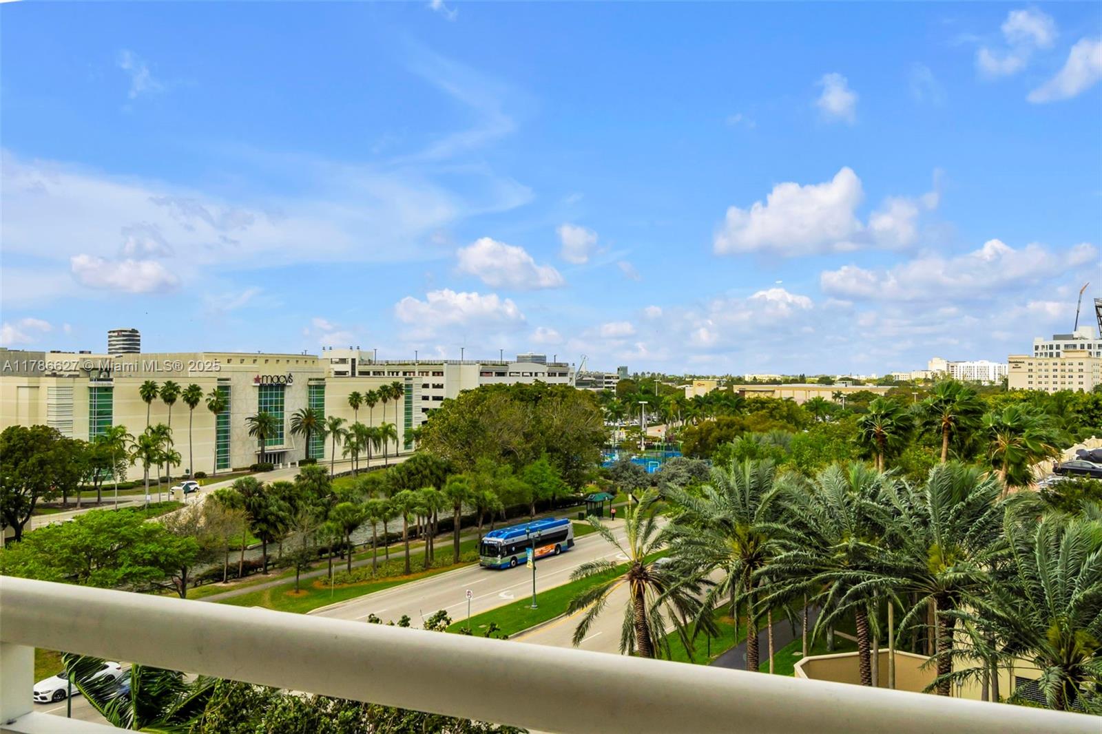 TURNBERRY ON THE GREEN CO - Residential