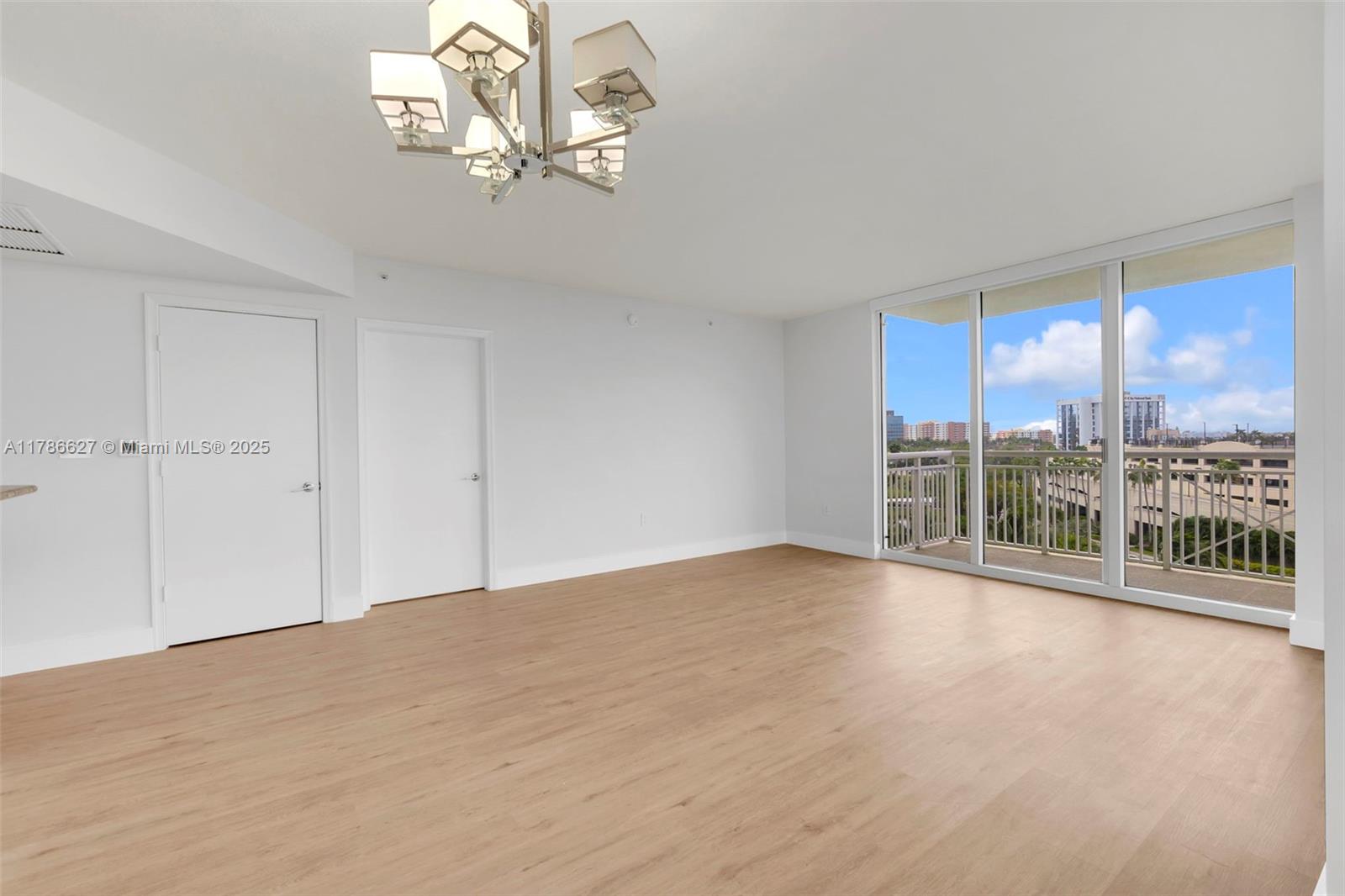 19501 W Country Club Dr 609