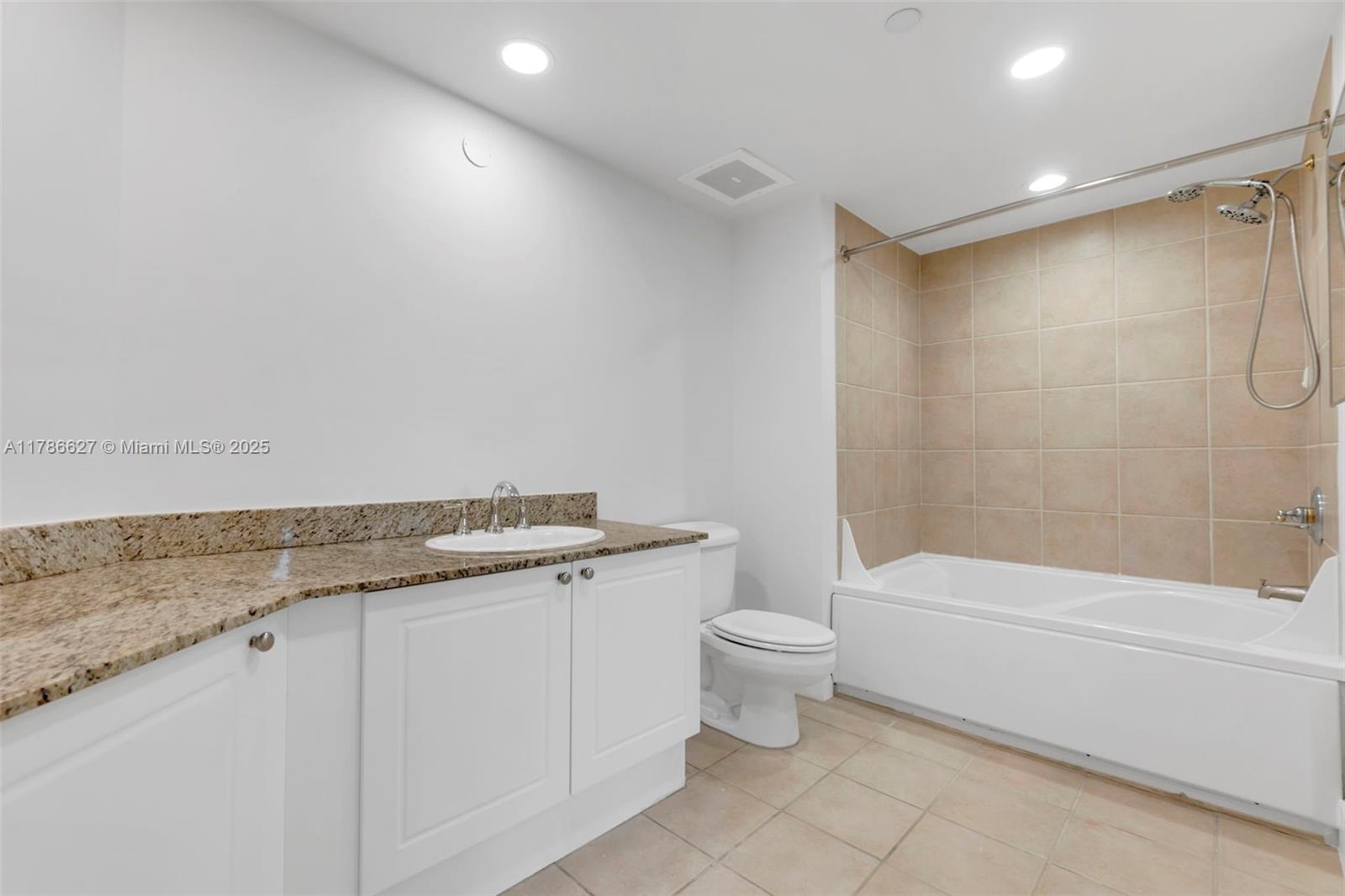 TURNBERRY ON THE GREEN CO - Residential