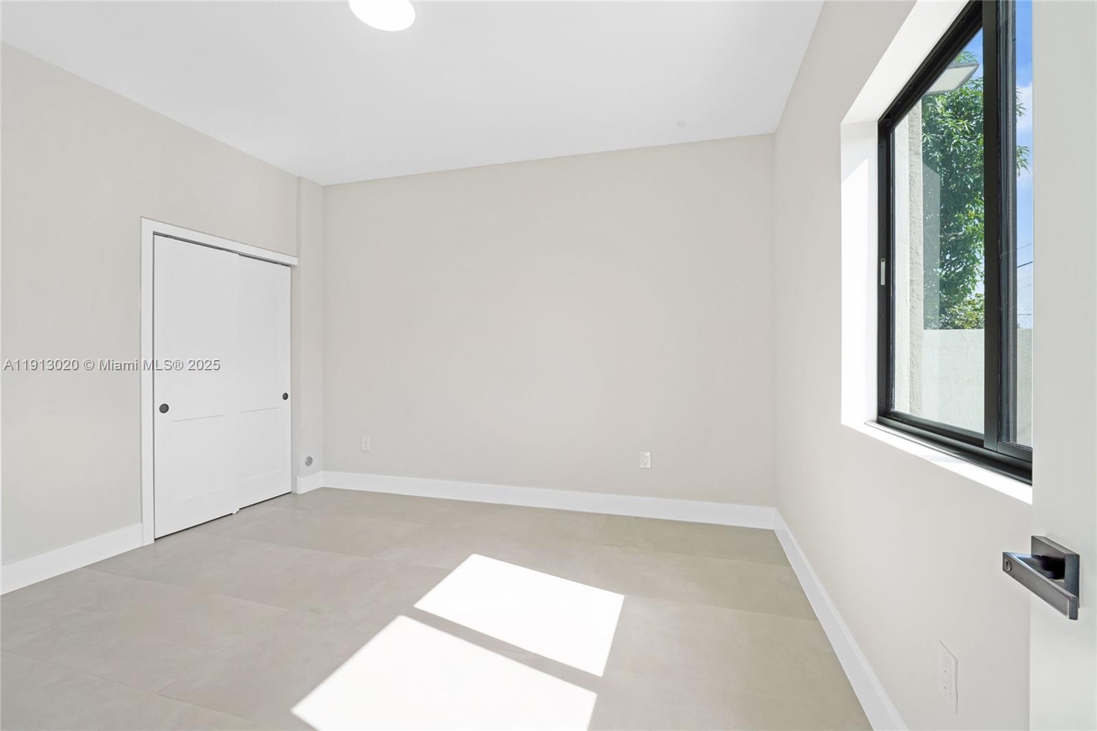 INGLESIDE PARK - Residential Lease