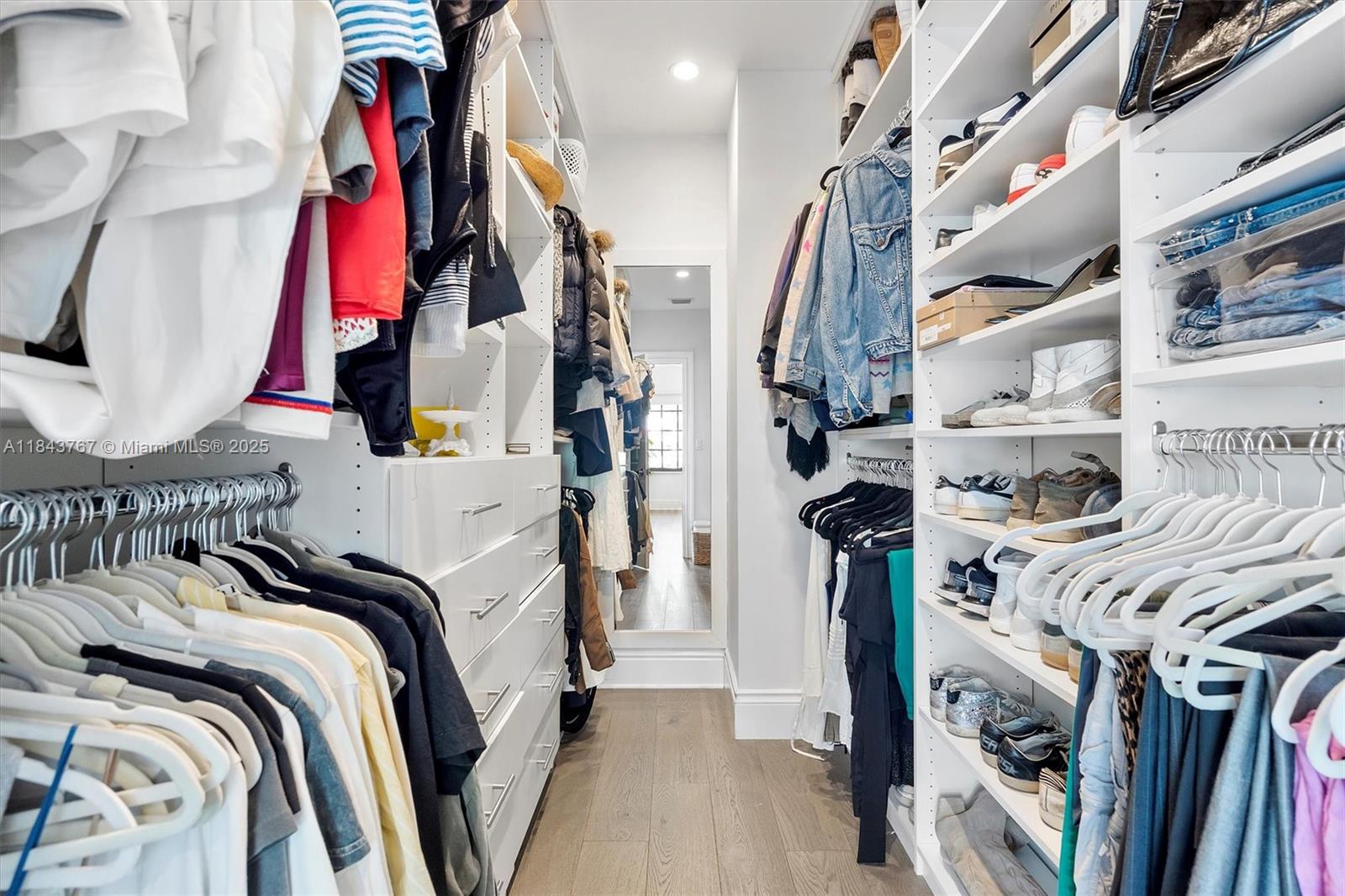 BAYSHORE UNIT NO 3 - Residential