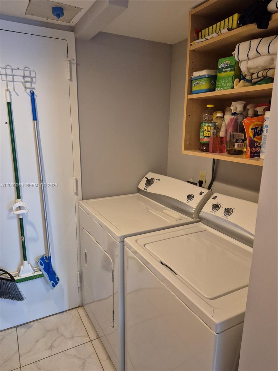 MALAGA TOWERS CONDO - Residential