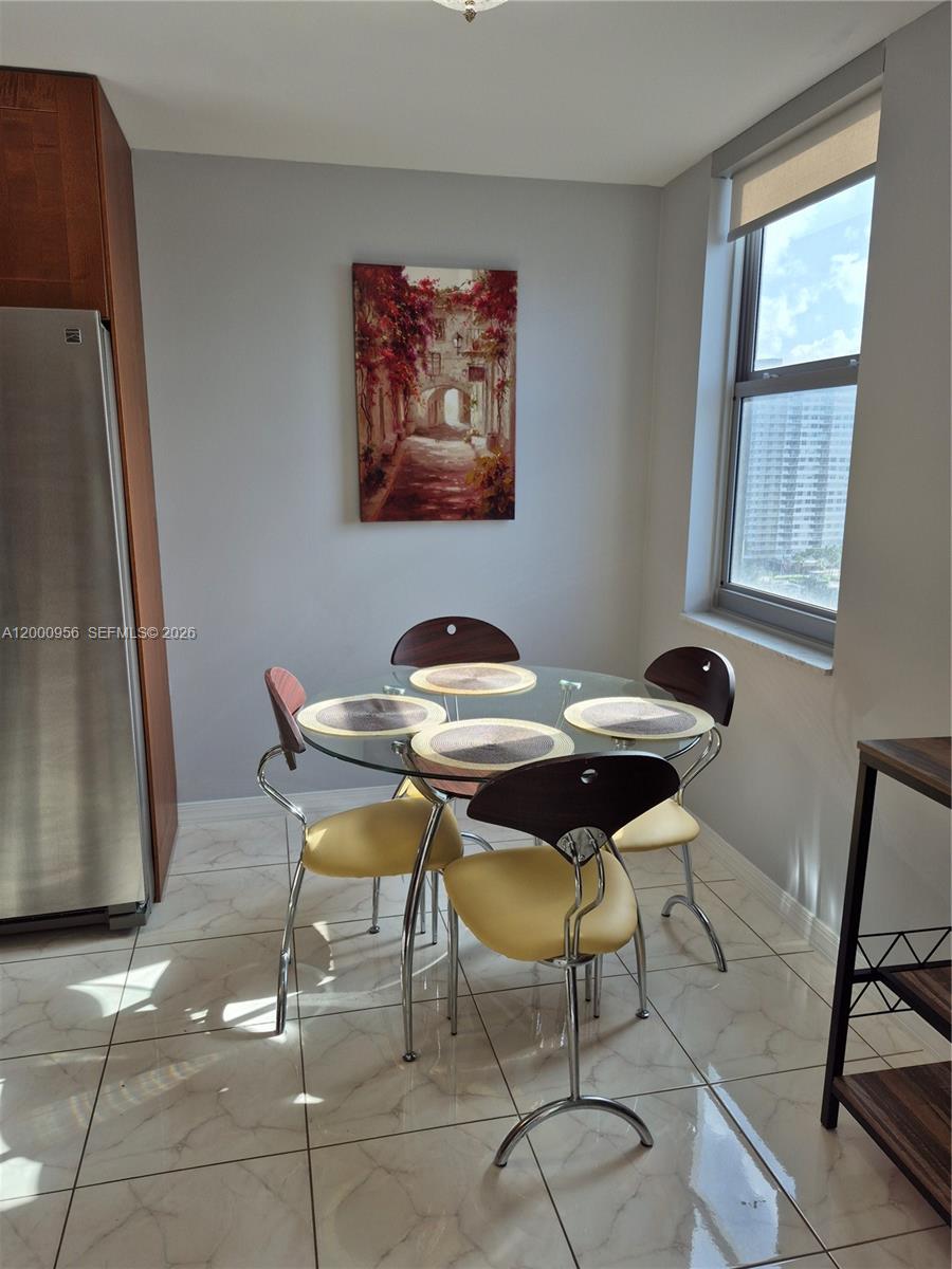 MALAGA TOWERS CONDO - Residential