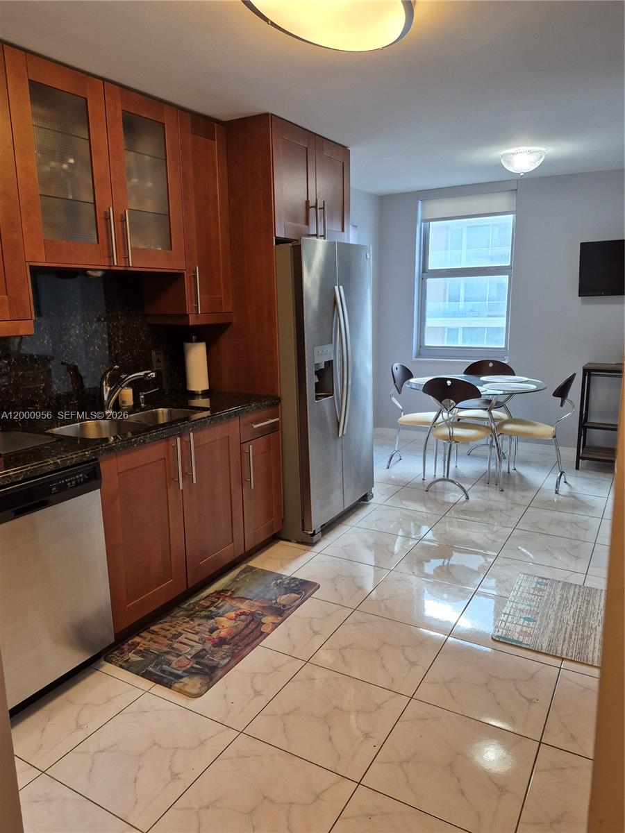 MALAGA TOWERS CONDO - Residential