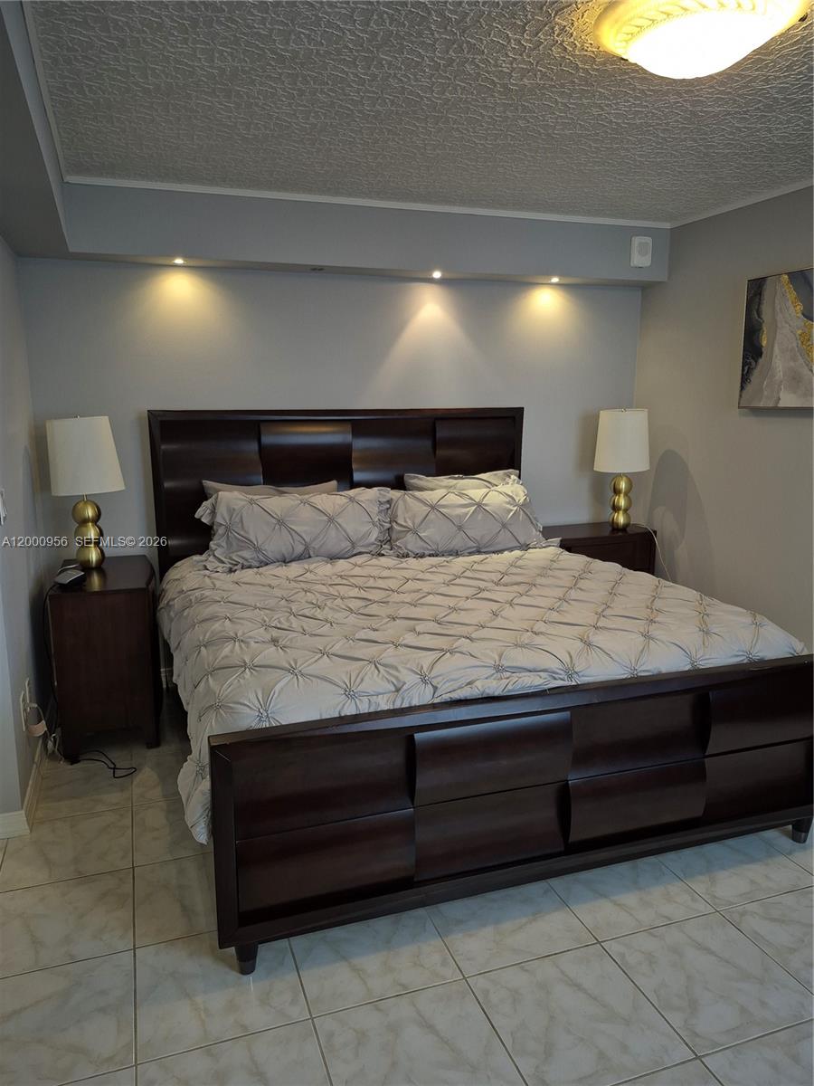 MALAGA TOWERS CONDO - Residential