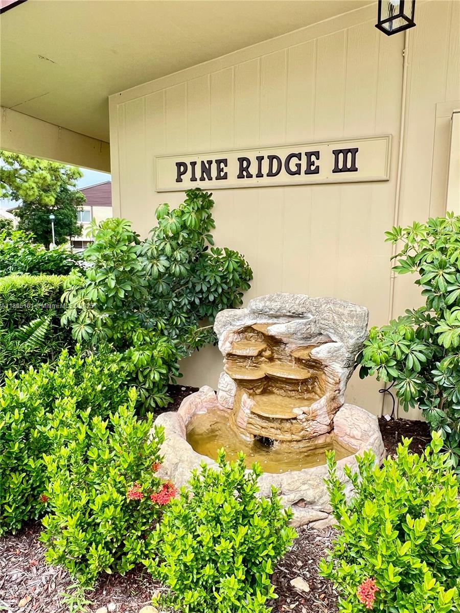 View photos, virtual tours, details... 340 Pine Ridge Cir D-1