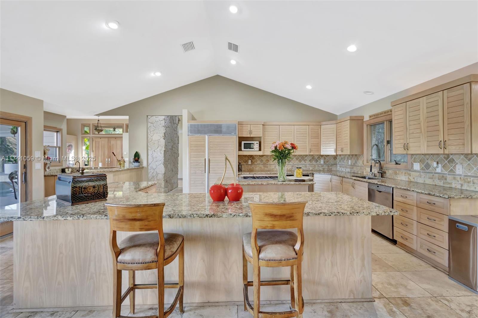 LAKERIDGE - Residential