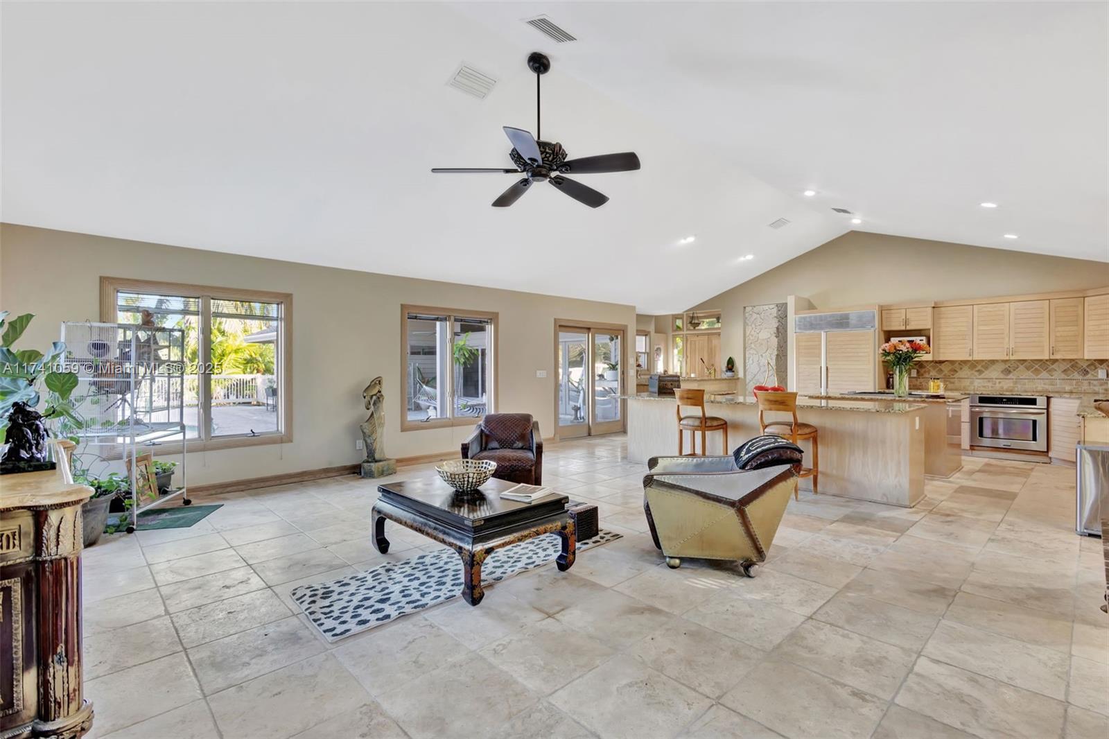 LAKERIDGE - Residential