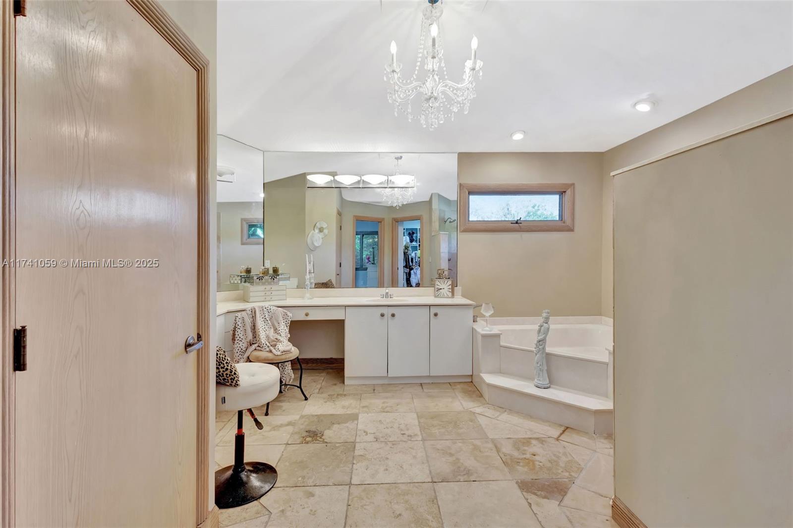 LAKERIDGE - Residential