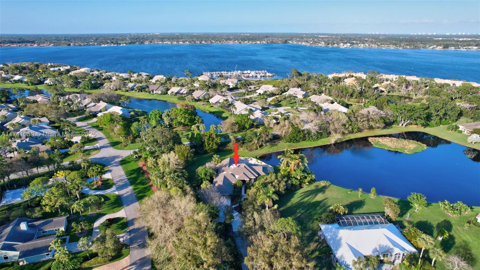 LAKERIDGE - Residential