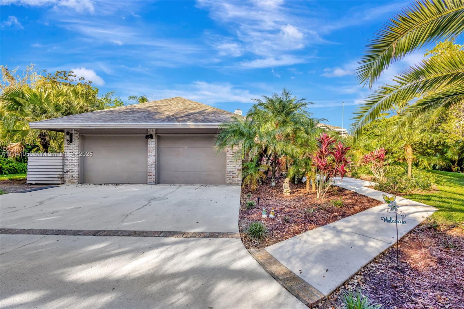 LAKERIDGE - Residential