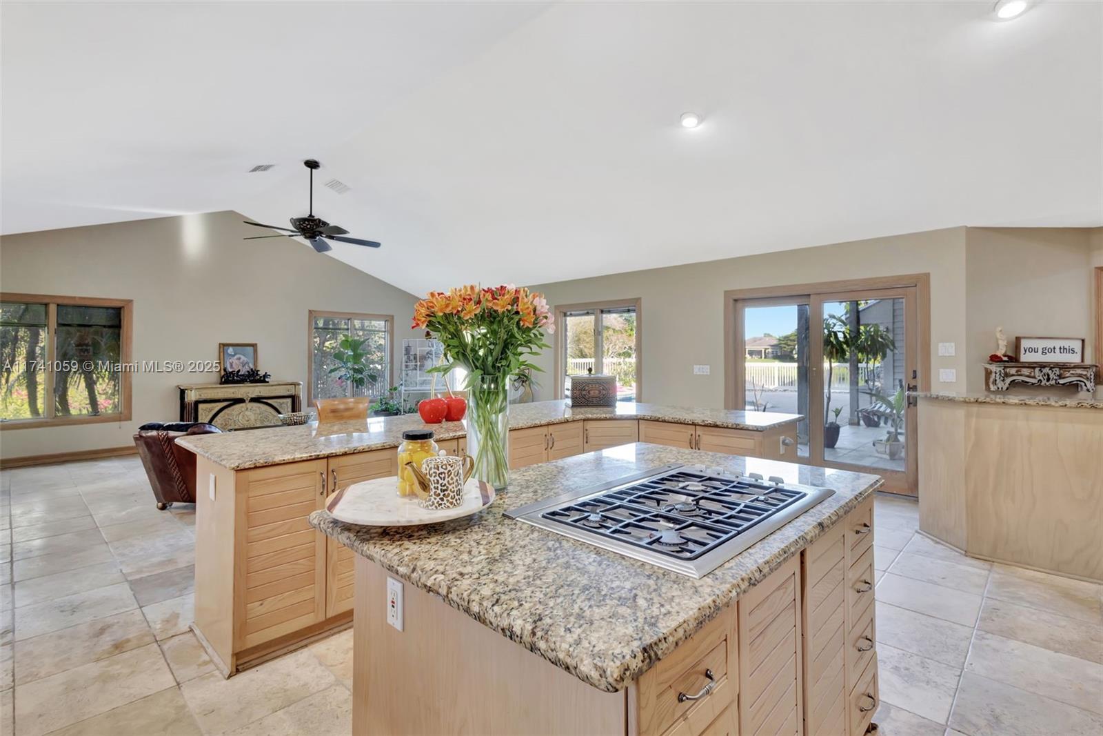 LAKERIDGE - Residential