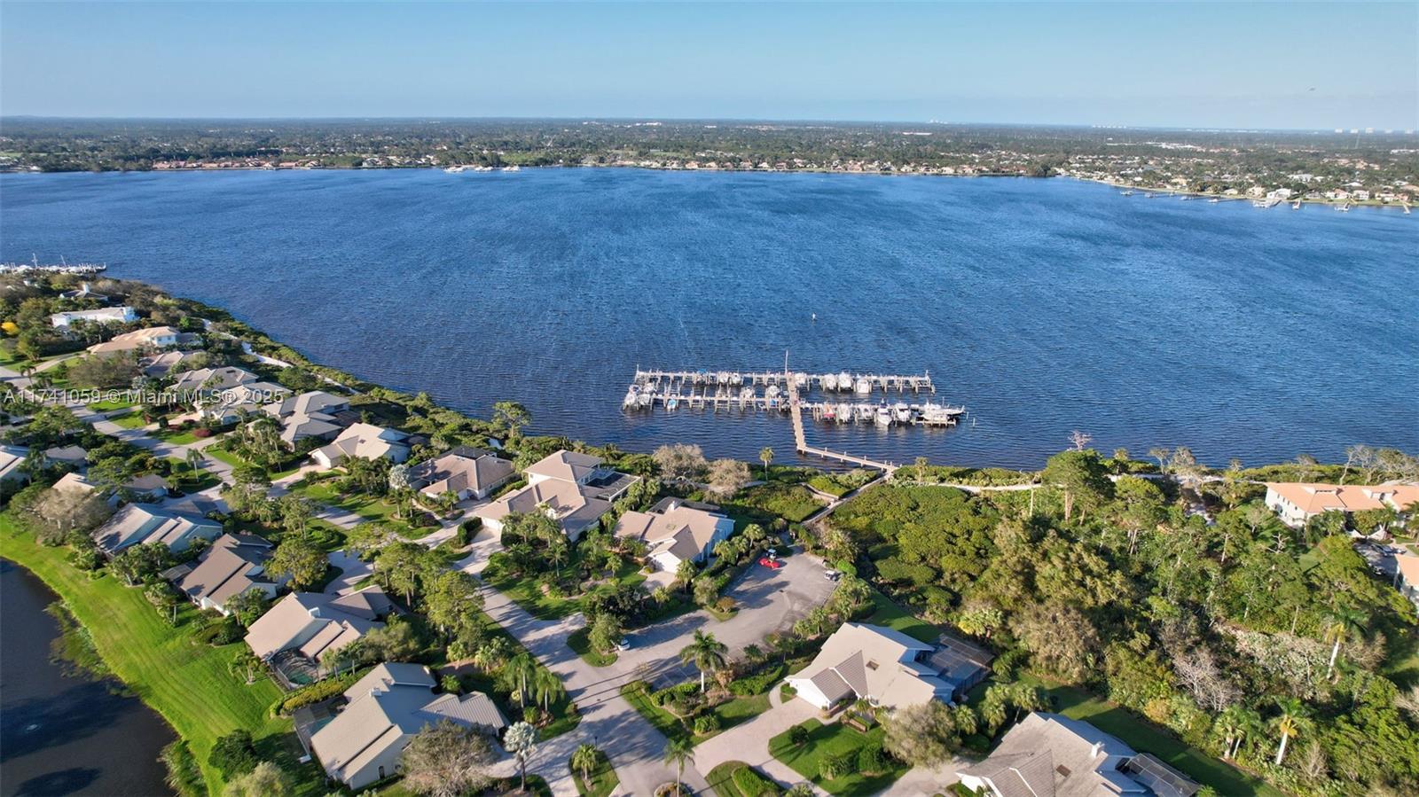 LAKERIDGE - Residential