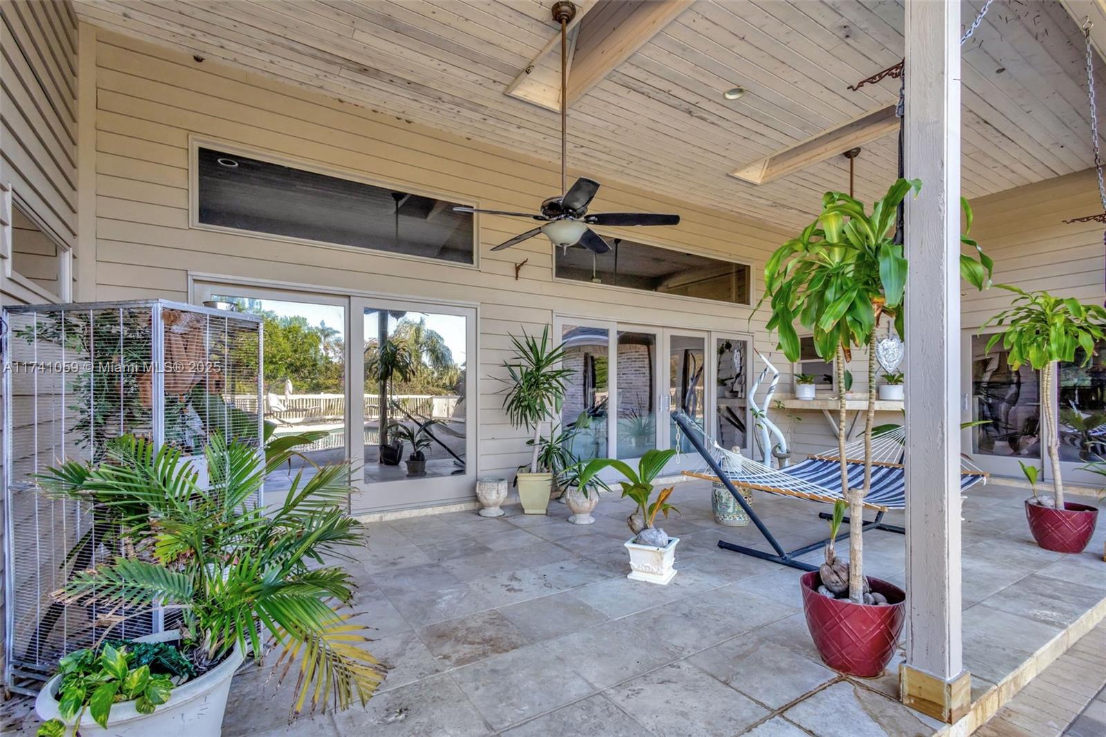 LAKERIDGE - Residential