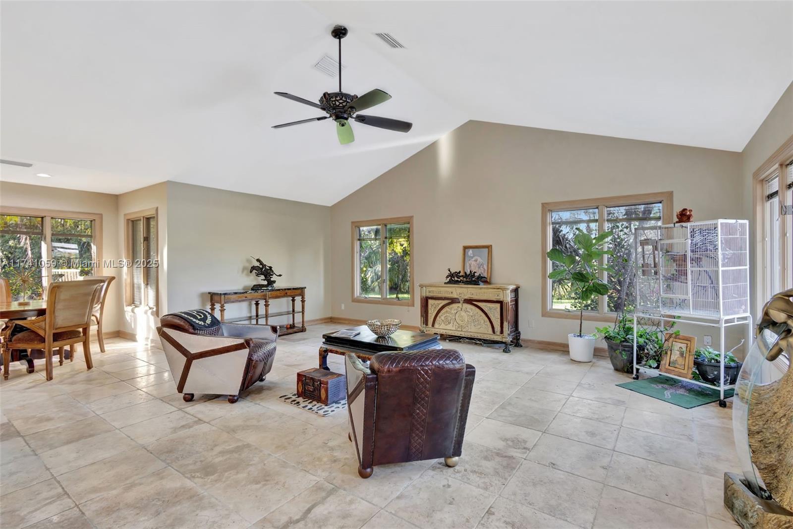 LAKERIDGE - Residential