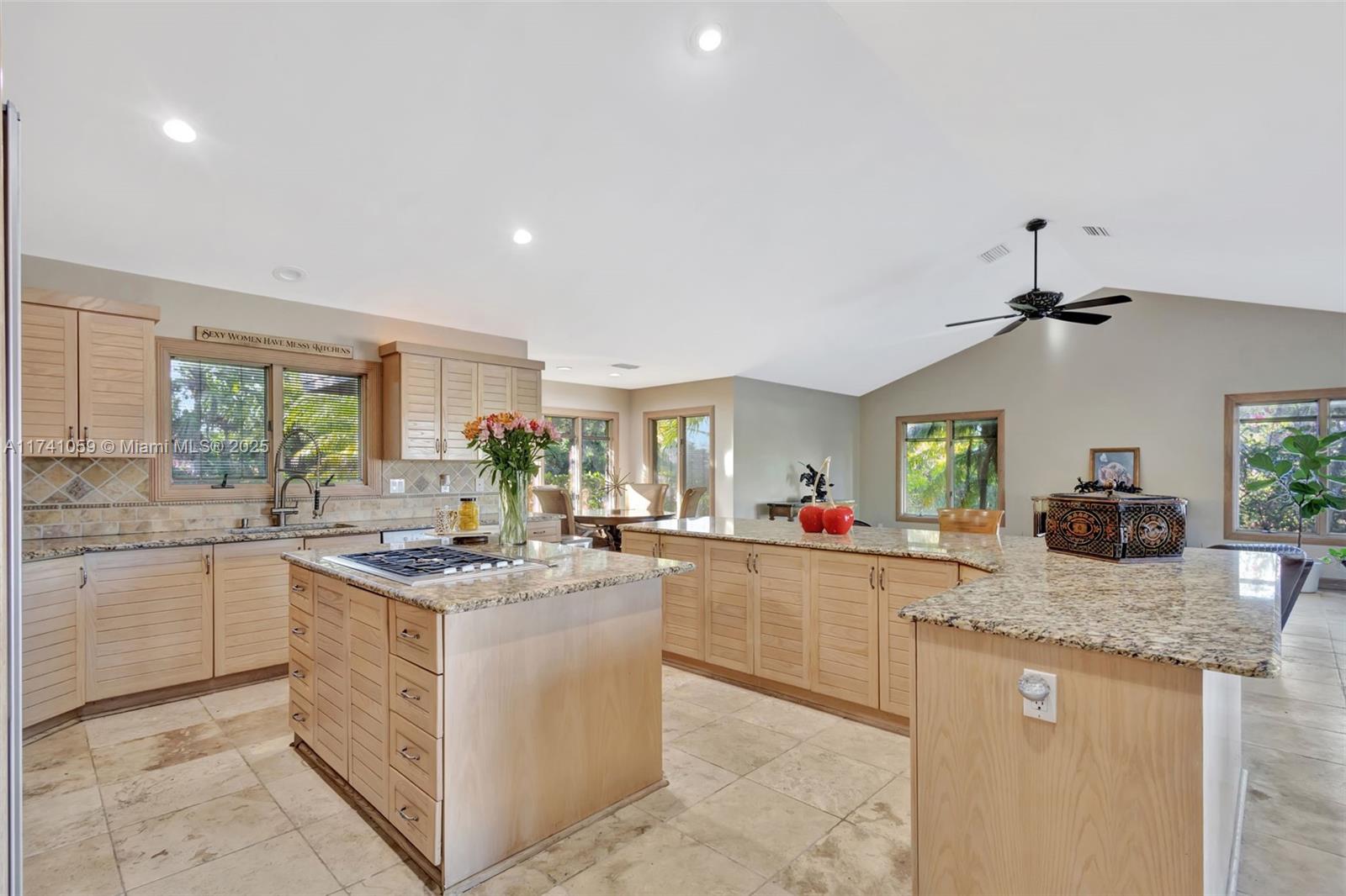 LAKERIDGE - Residential