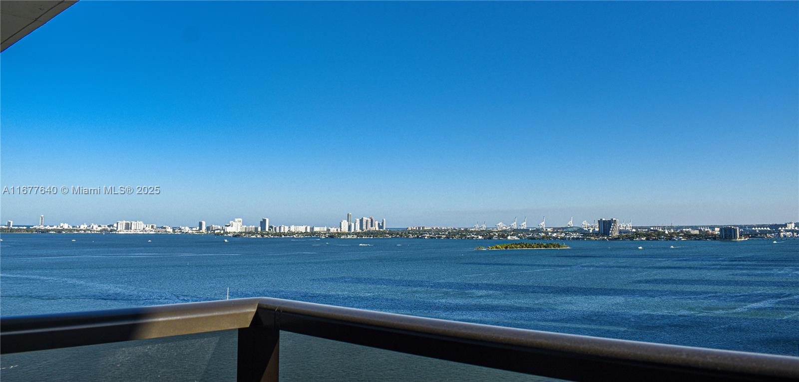 600 Ne 36th St T12, Miami, Broward County, Florida - 1 Bedrooms  
2 Bathrooms - 