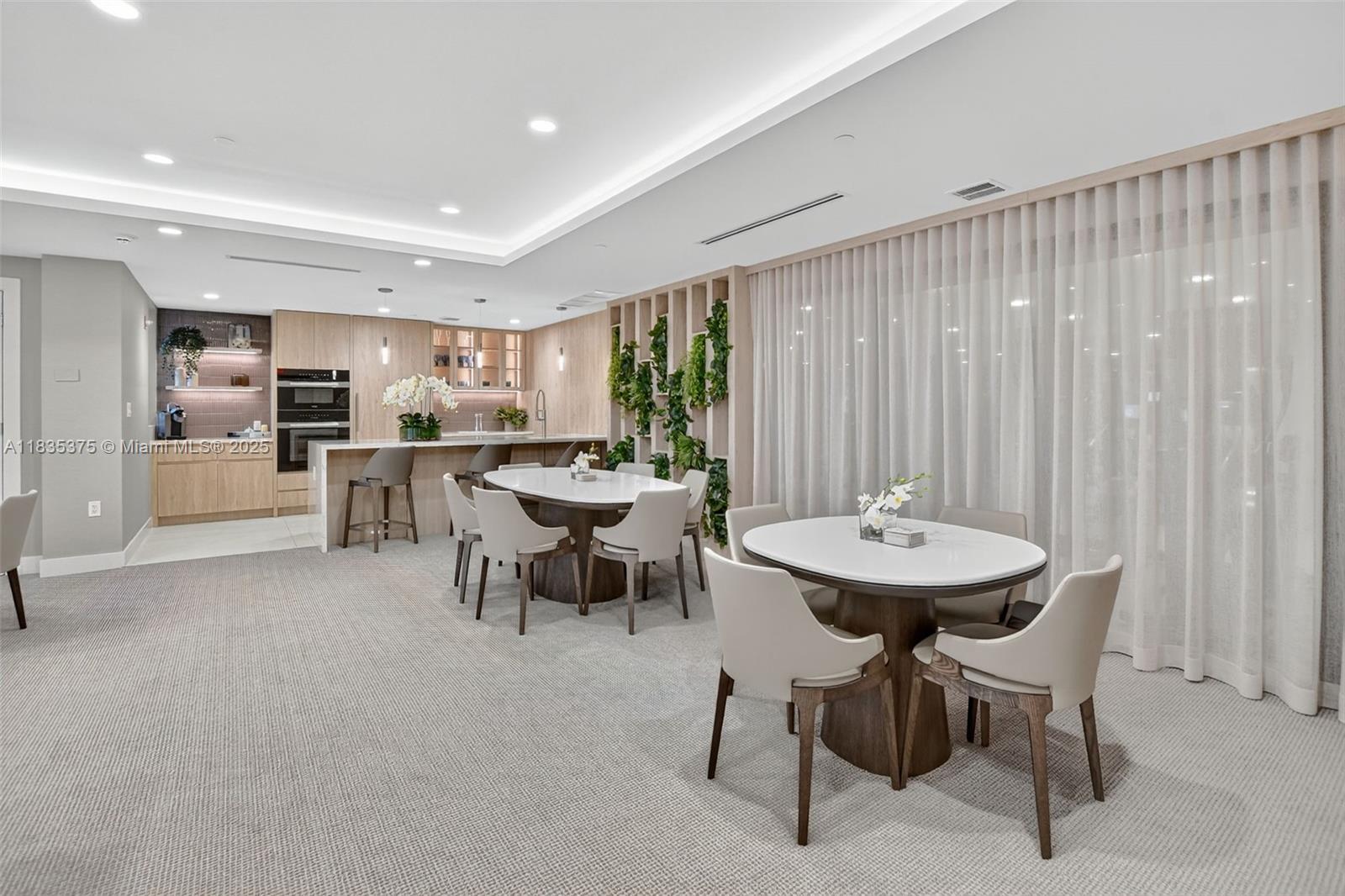 200 EAST PALMETTO PARK CO - Residential