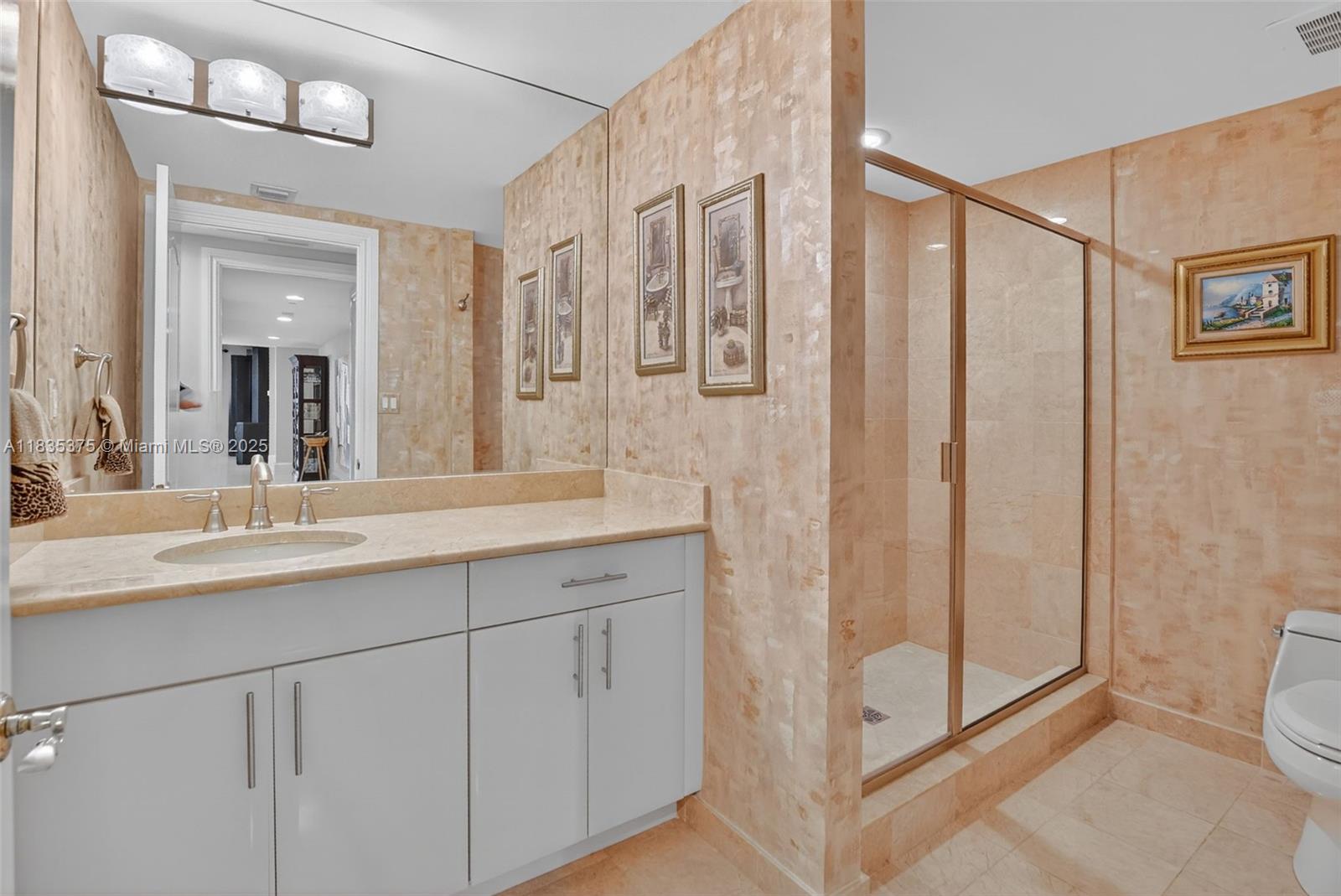 200 EAST PALMETTO PARK CO - Residential