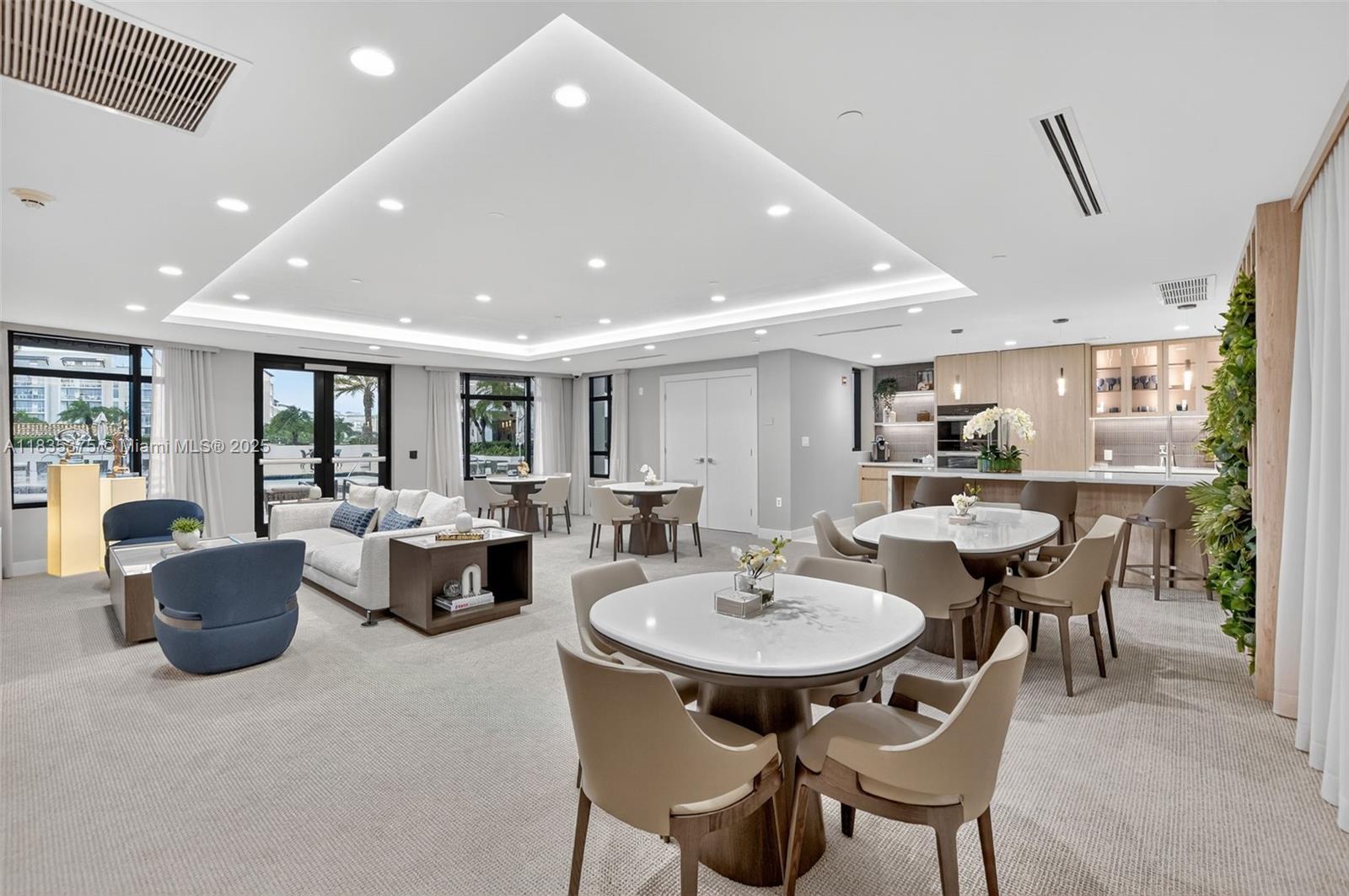 200 EAST PALMETTO PARK CO - Residential