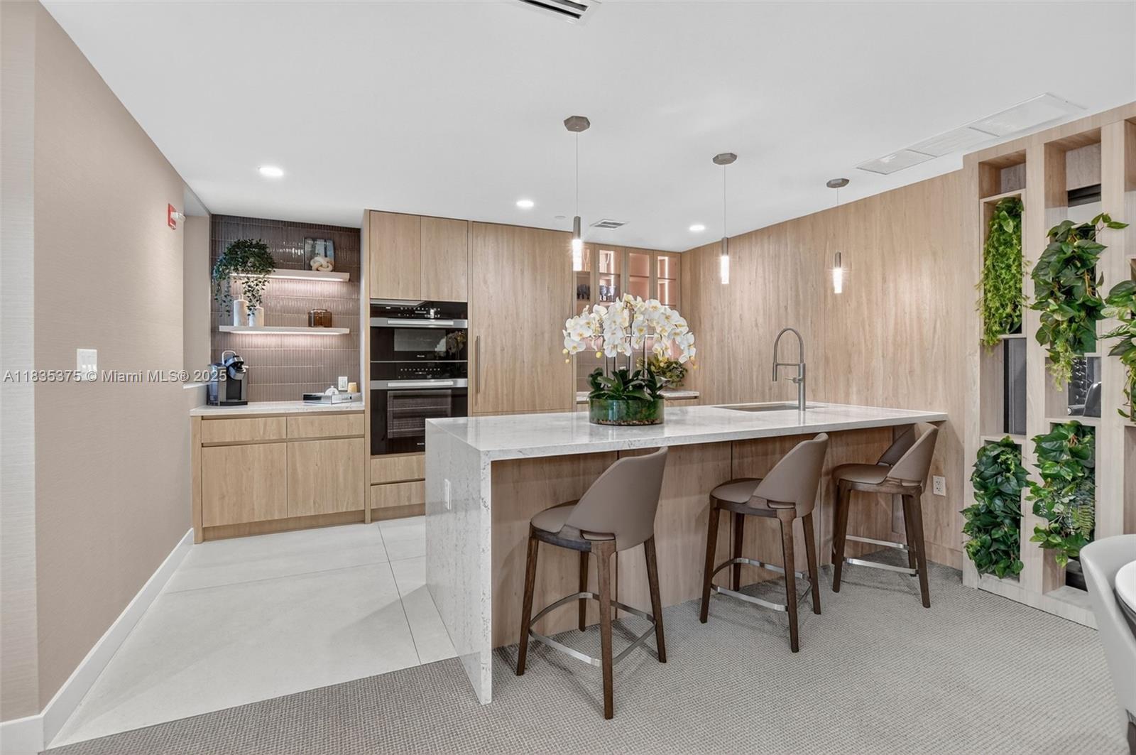 200 EAST PALMETTO PARK CO - Residential