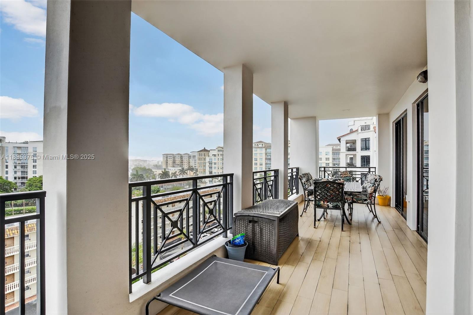 200 EAST PALMETTO PARK CO - Residential