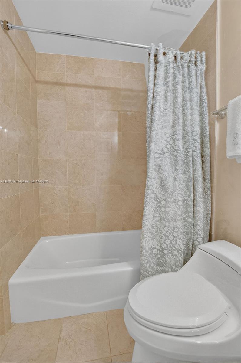 200 EAST PALMETTO PARK CO - Residential
