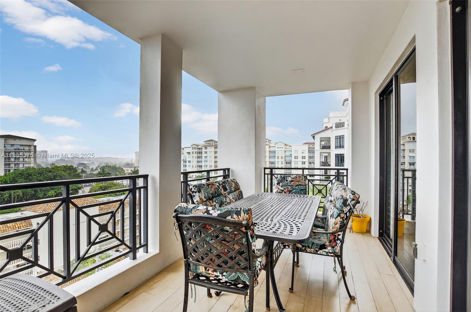 200 EAST PALMETTO PARK CO - Residential