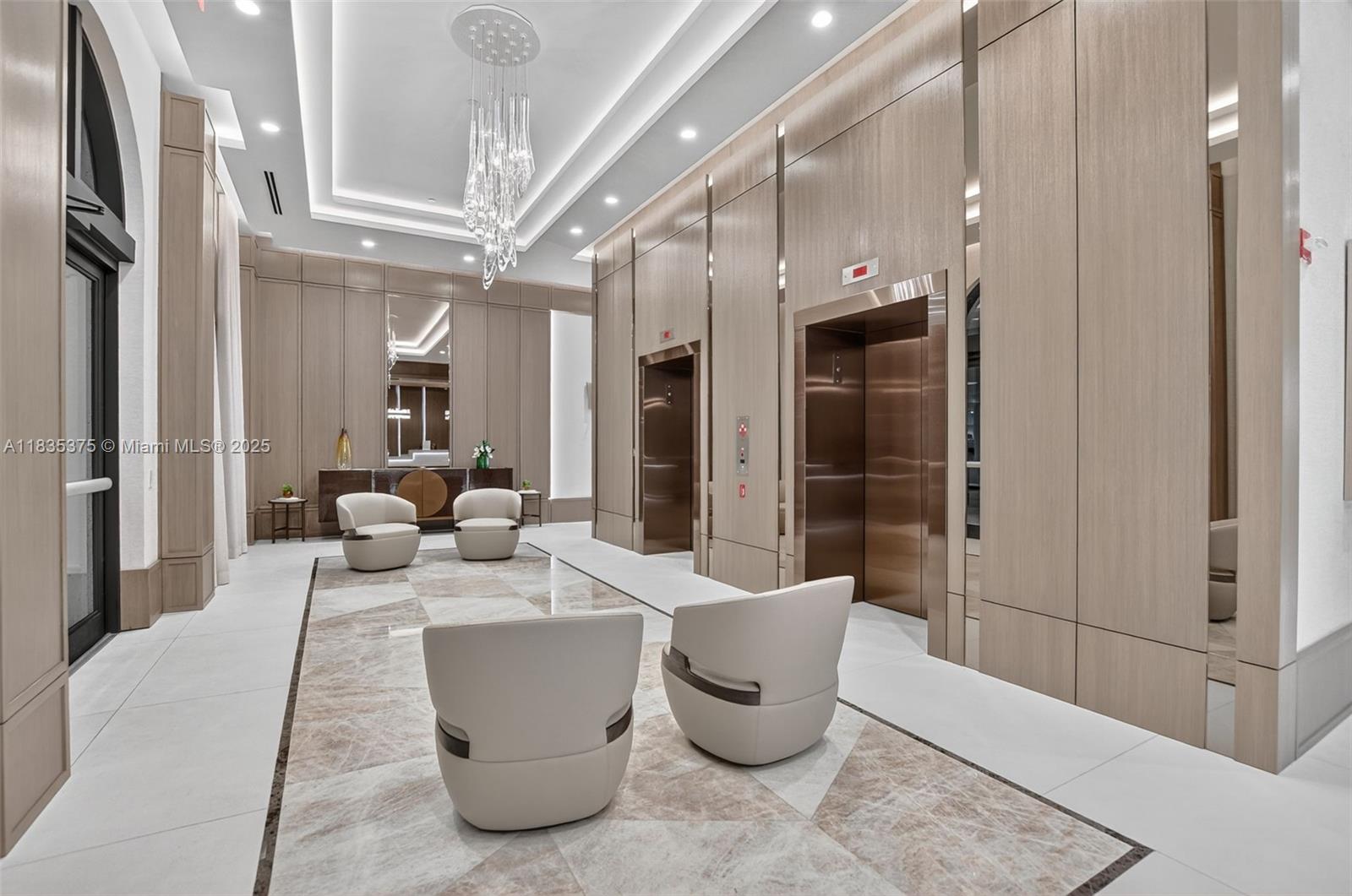 200 EAST PALMETTO PARK CO - Residential