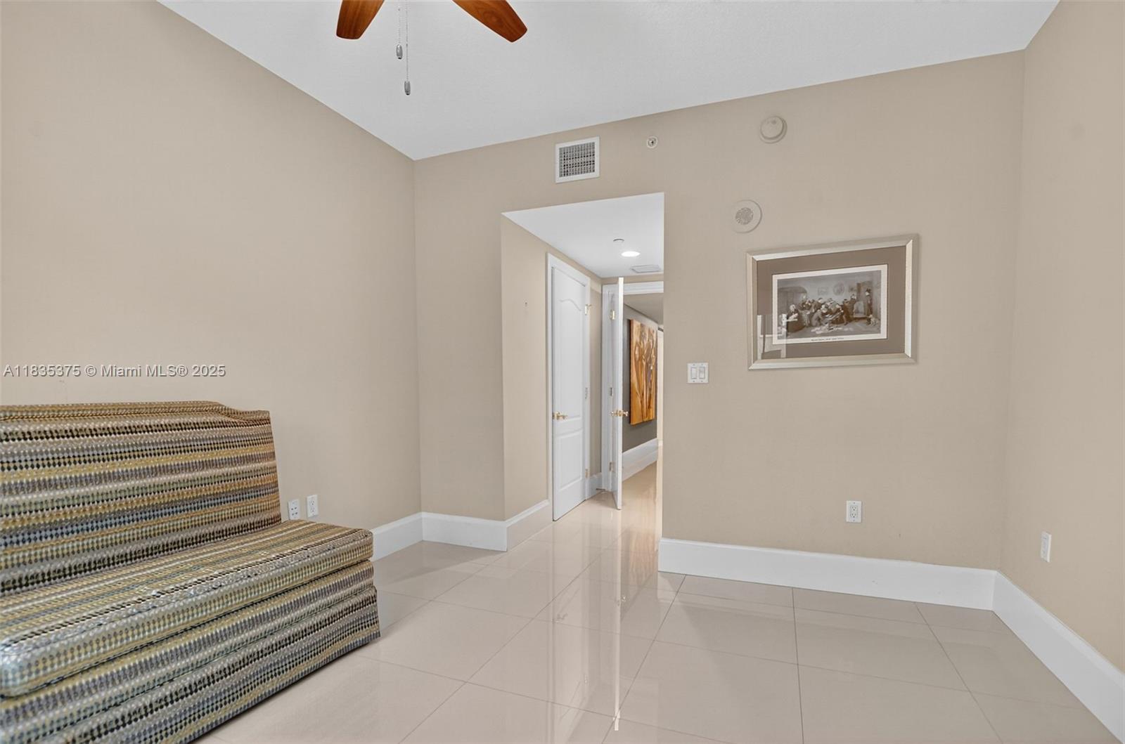 200 EAST PALMETTO PARK CO - Residential