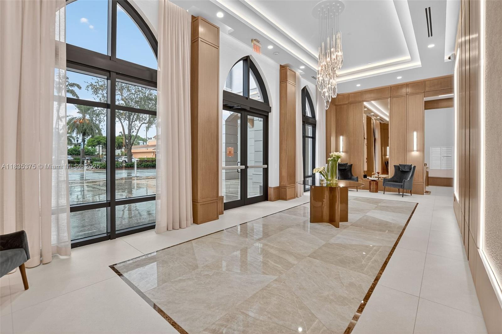200 EAST PALMETTO PARK CO - Residential