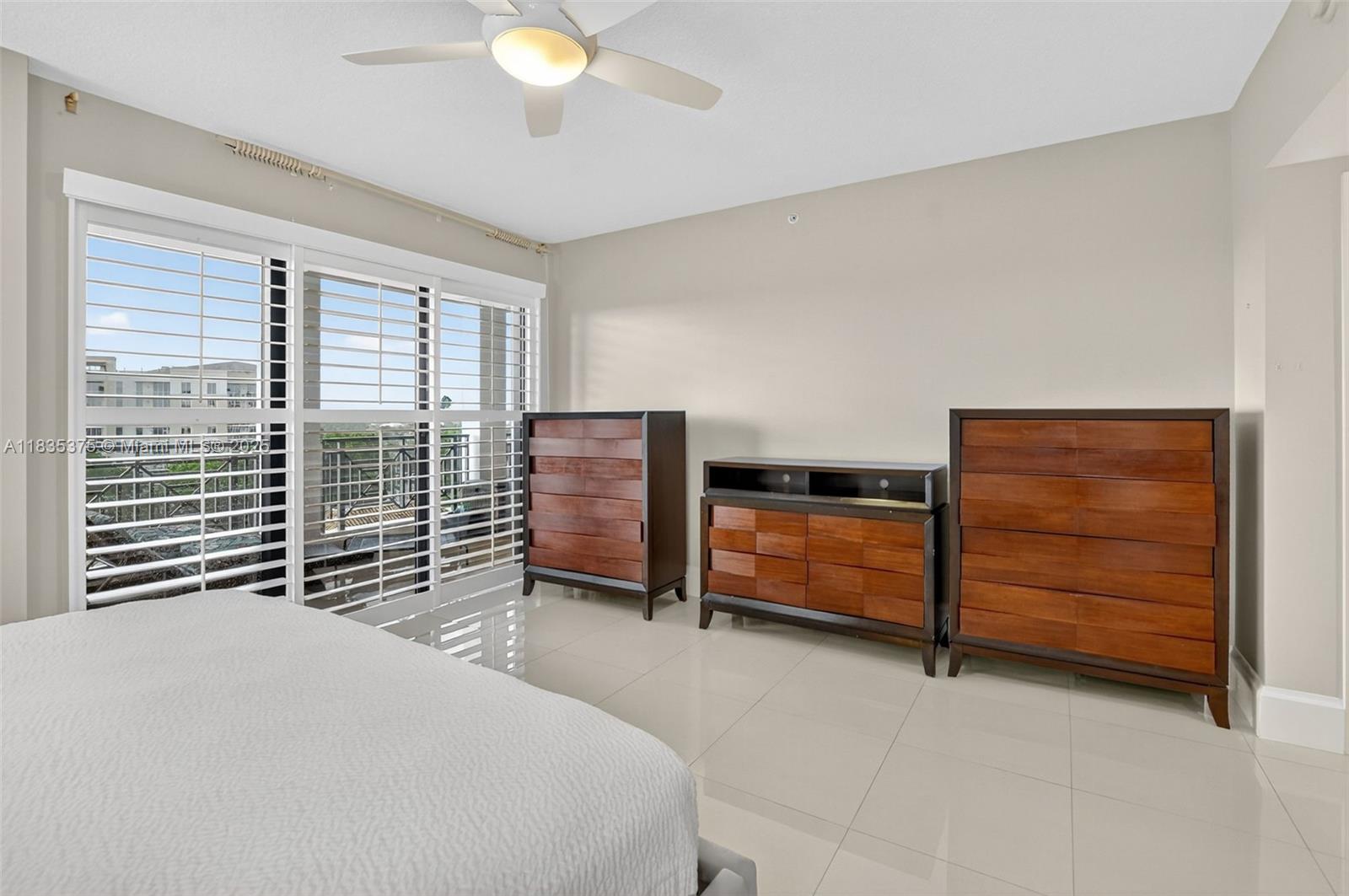200 EAST PALMETTO PARK CO - Residential