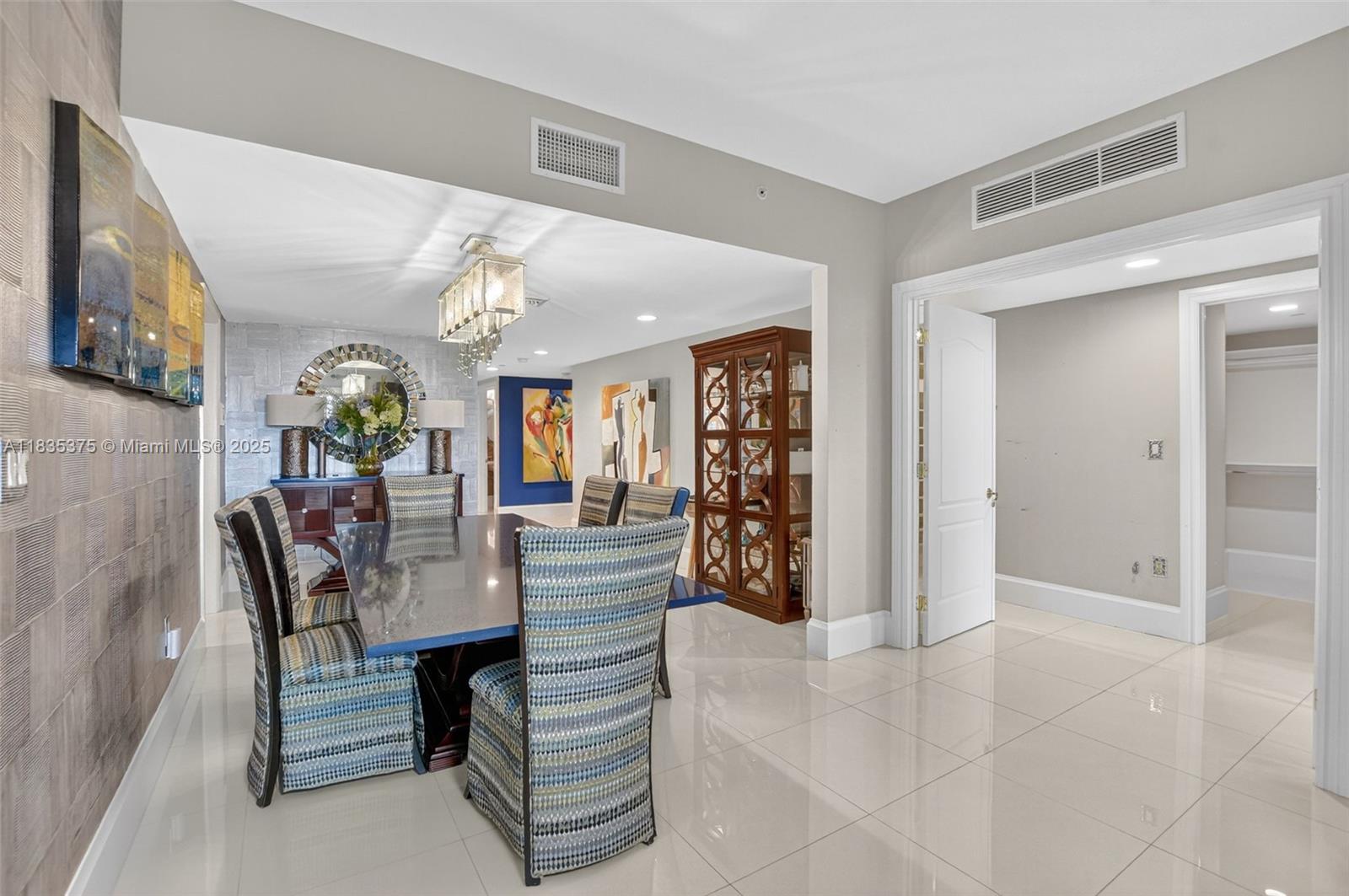 200 EAST PALMETTO PARK CO - Residential