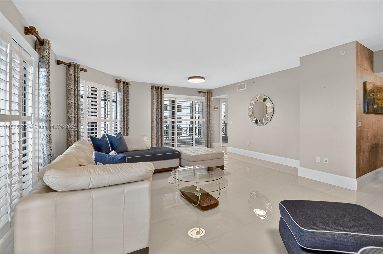 200 EAST PALMETTO PARK CO - Residential