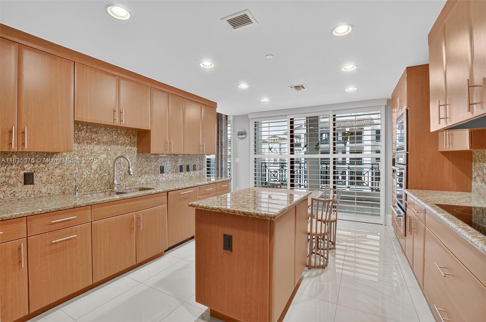 200 EAST PALMETTO PARK CO - Residential