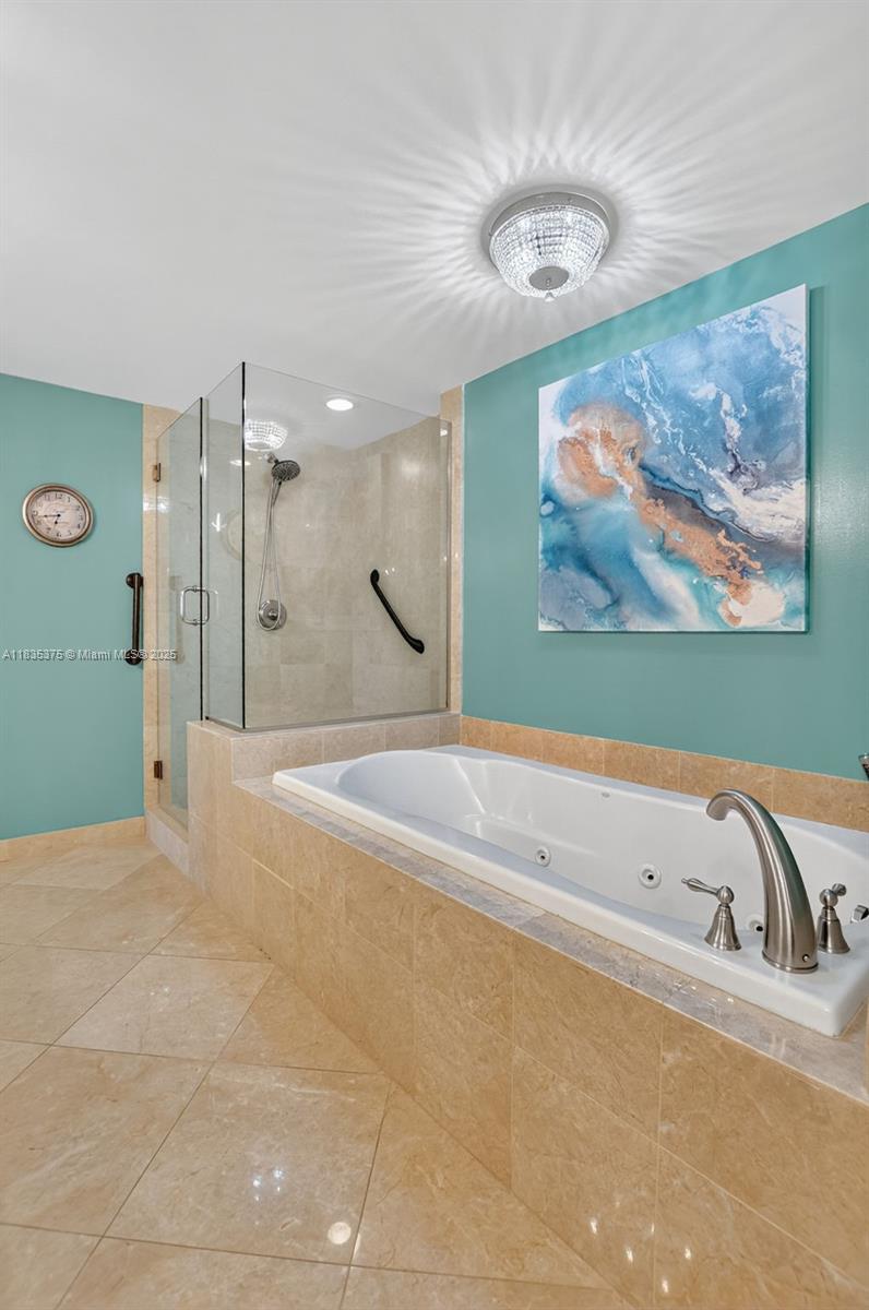 200 EAST PALMETTO PARK CO - Residential