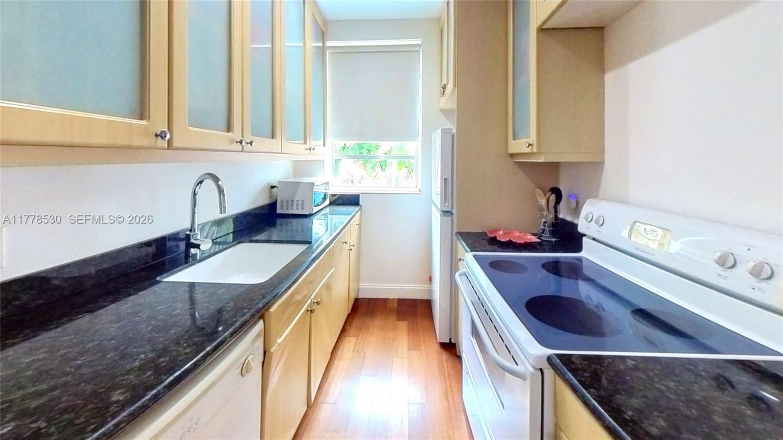 SOUTH BEACH HUDSON CONDO - Residential