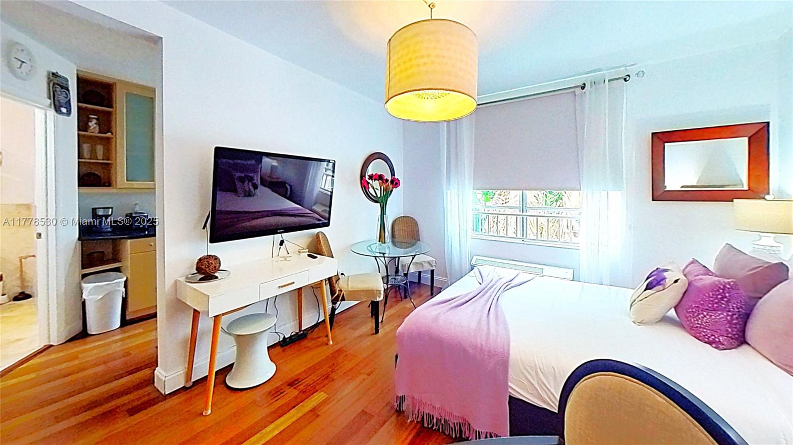 SOUTH BEACH HUDSON CONDO - Residential