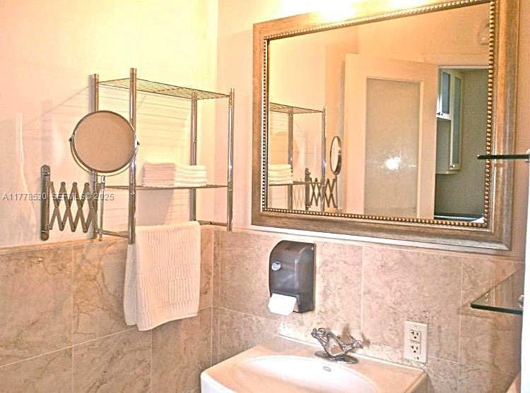 SOUTH BEACH HUDSON CONDO - Residential