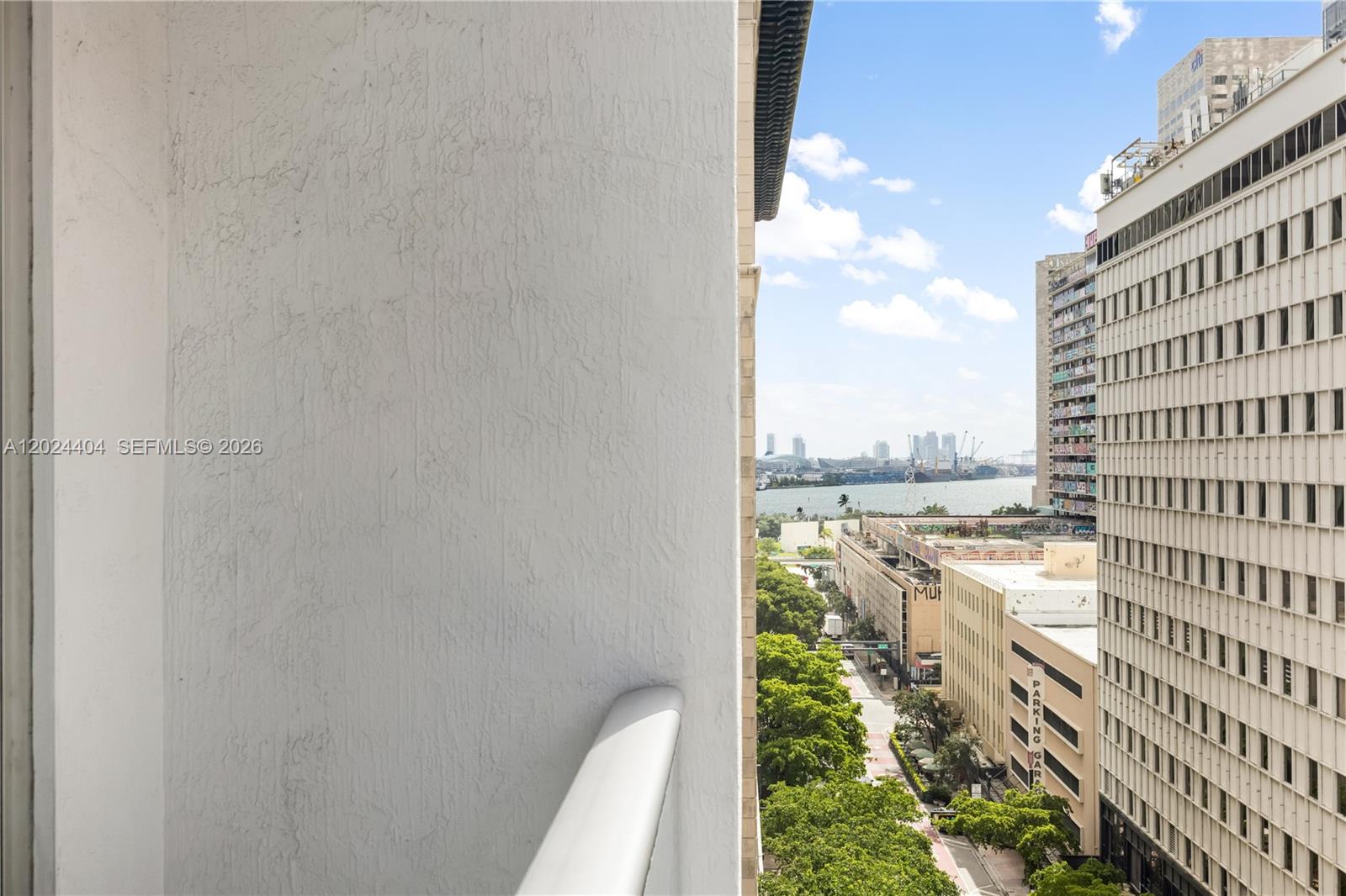 CENTRO CONDO - Residential