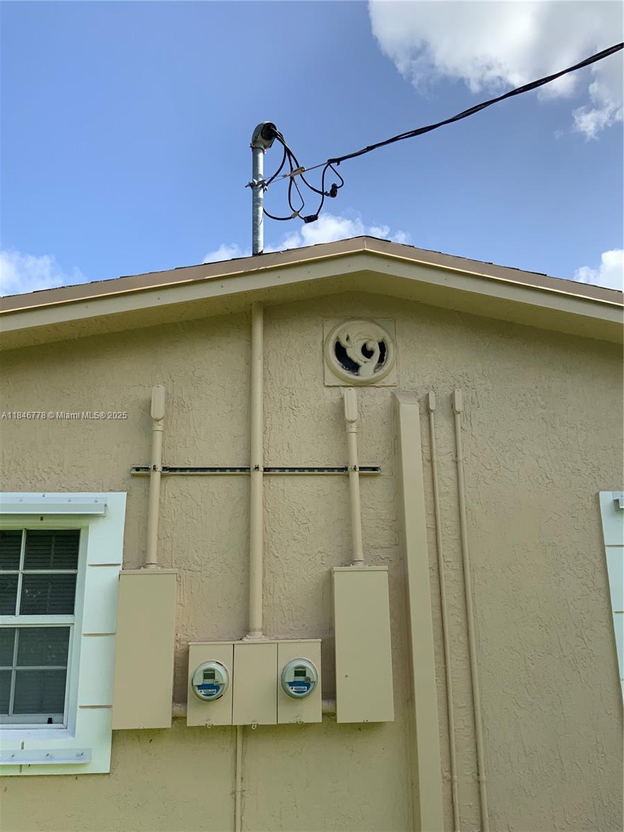 RO-LEN ACRES - Residential Income