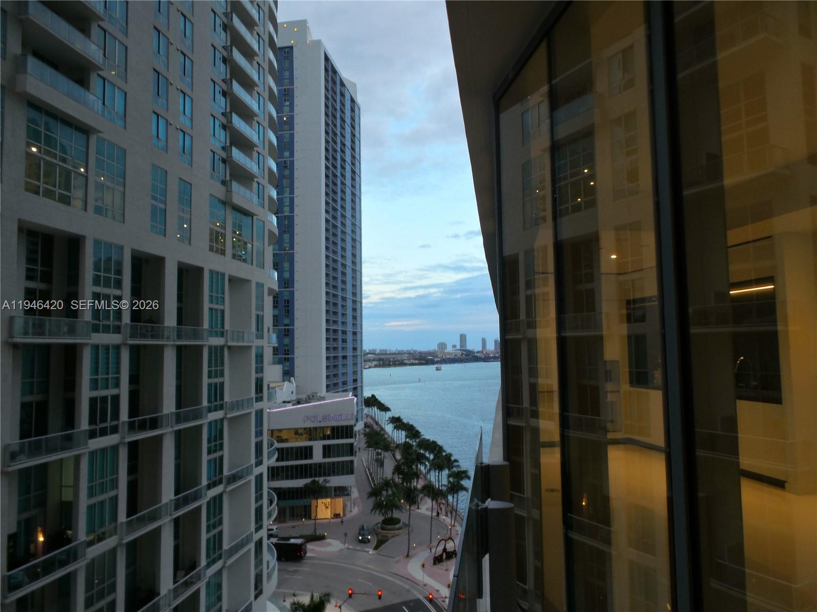 300 Biscayne Boulevard Way 1006E