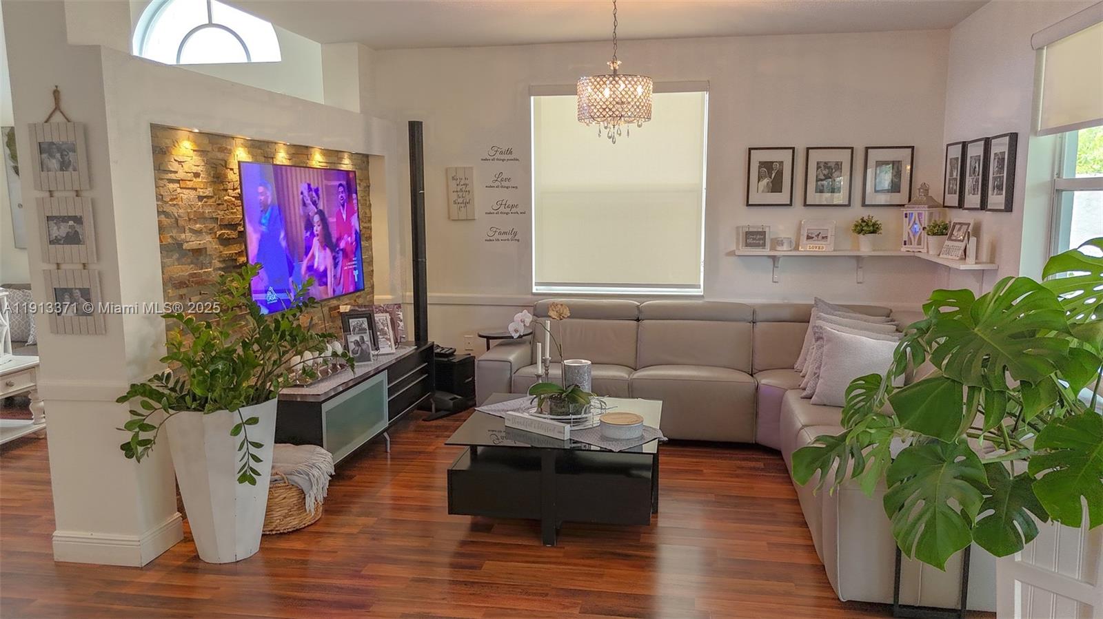 TOWNGATE - Residential Lease