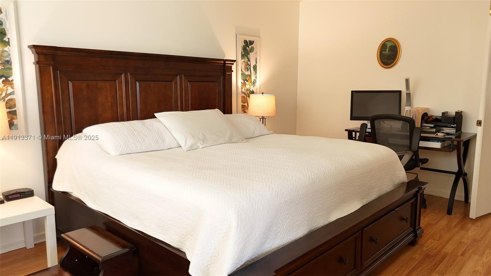 TOWNGATE - Residential Lease