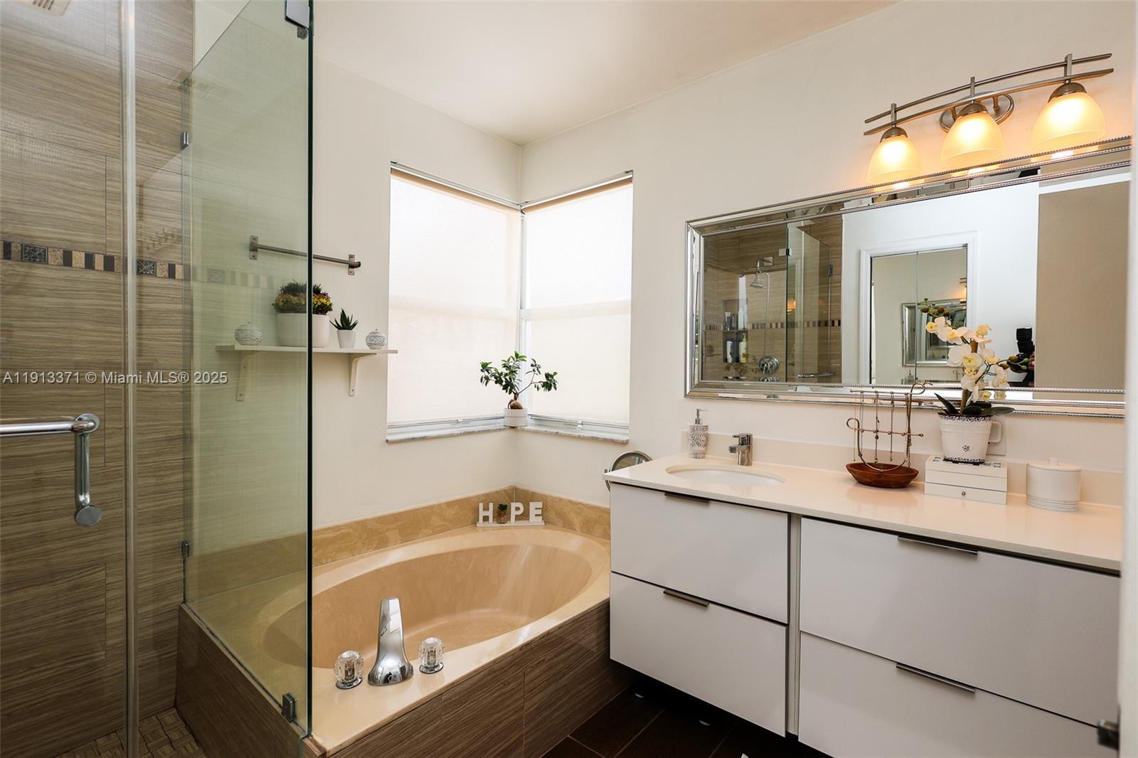 TOWNGATE - Residential Lease