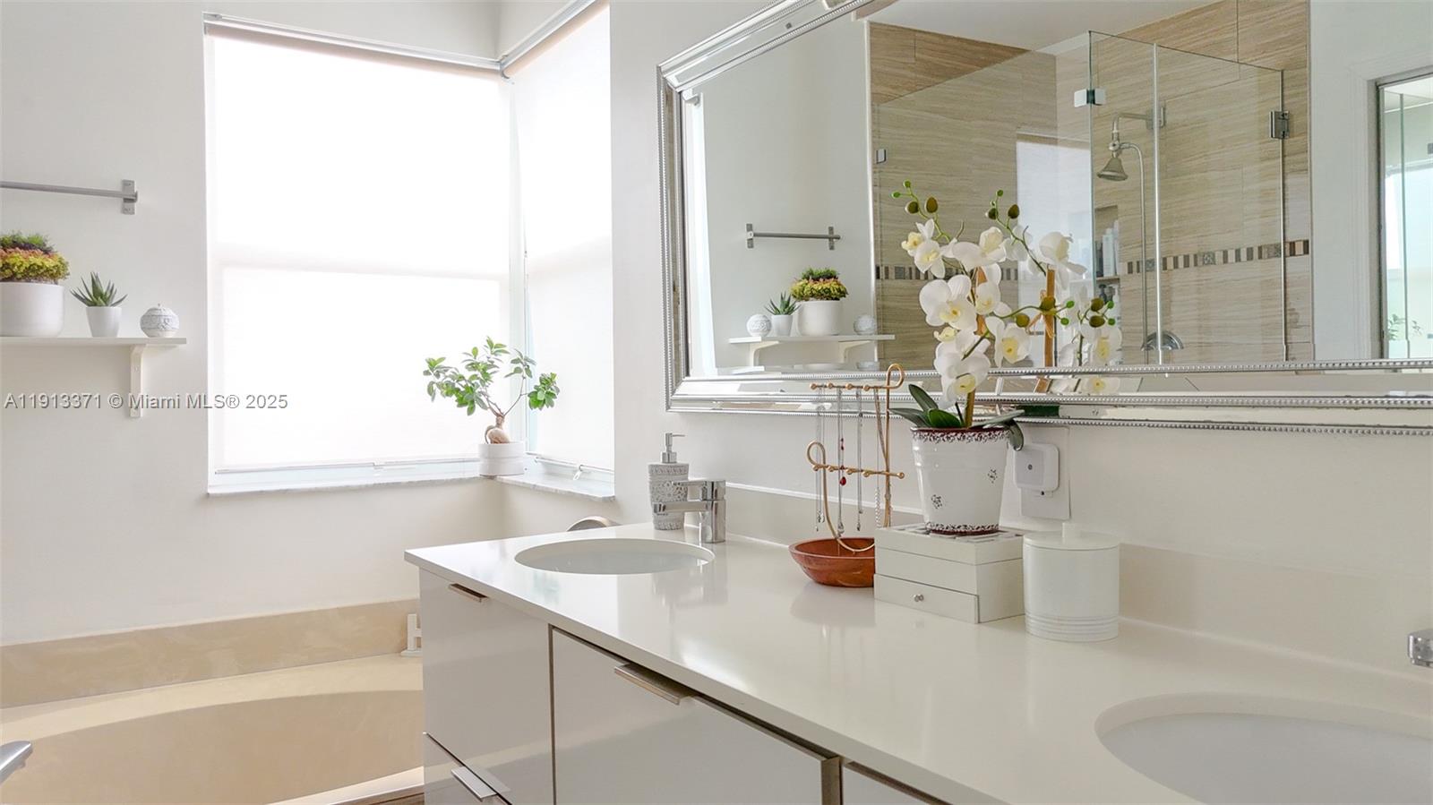 TOWNGATE - Residential Lease