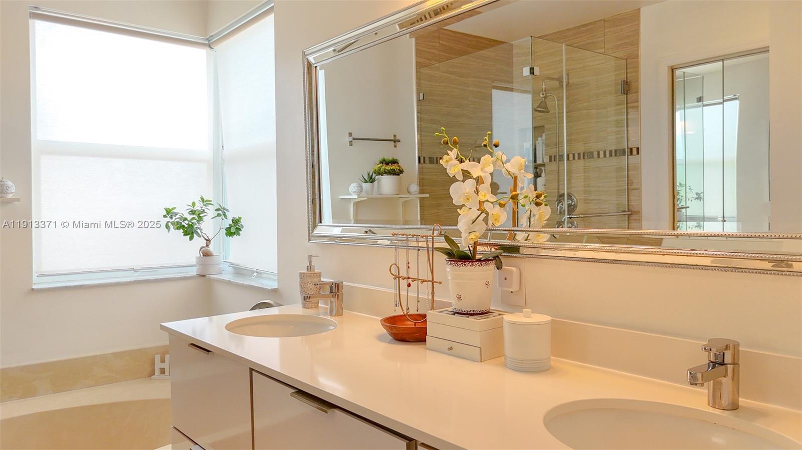 TOWNGATE - Residential Lease