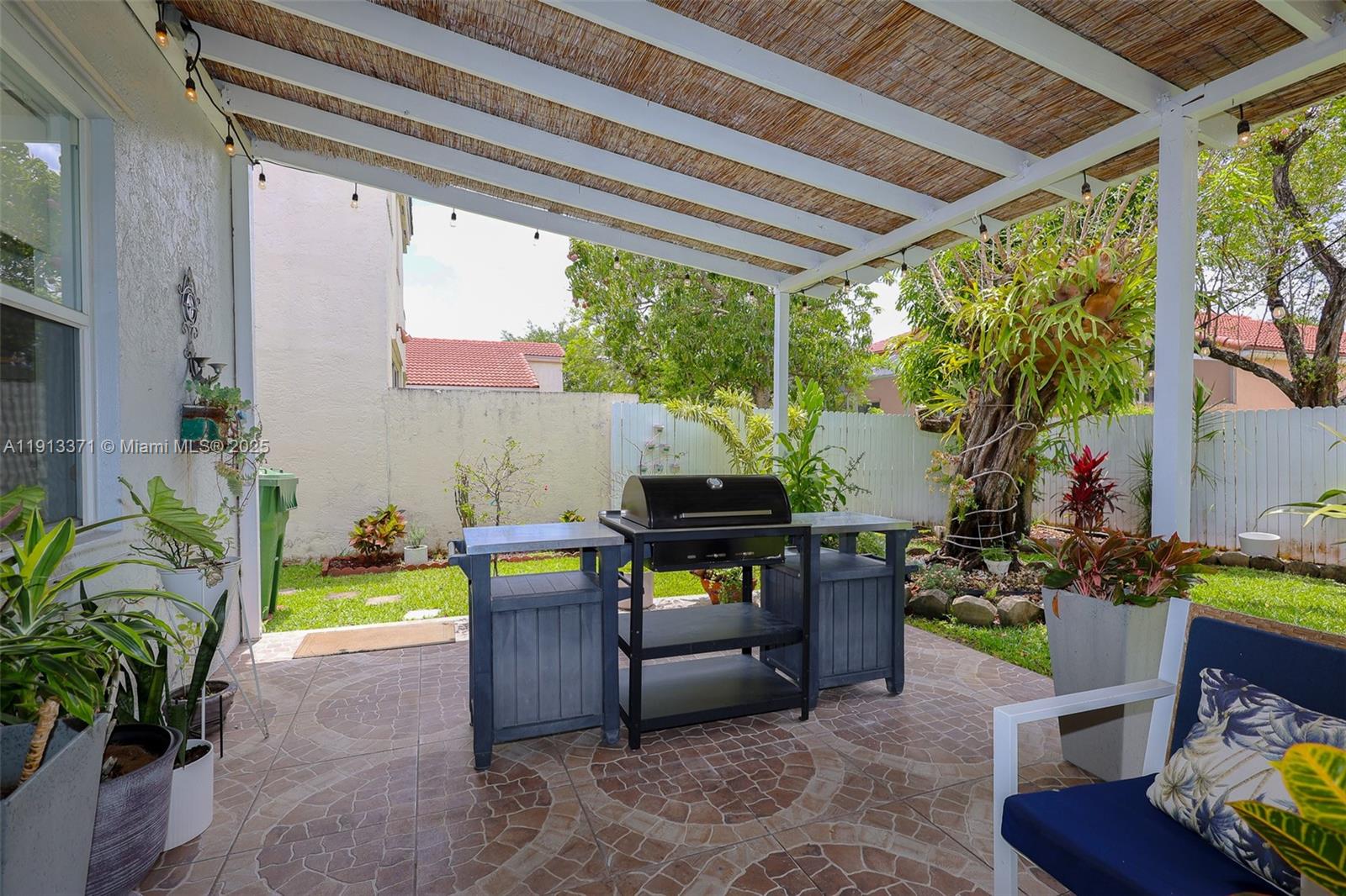 TOWNGATE - Residential Lease