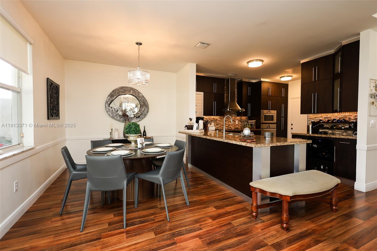 TOWNGATE - Residential Lease