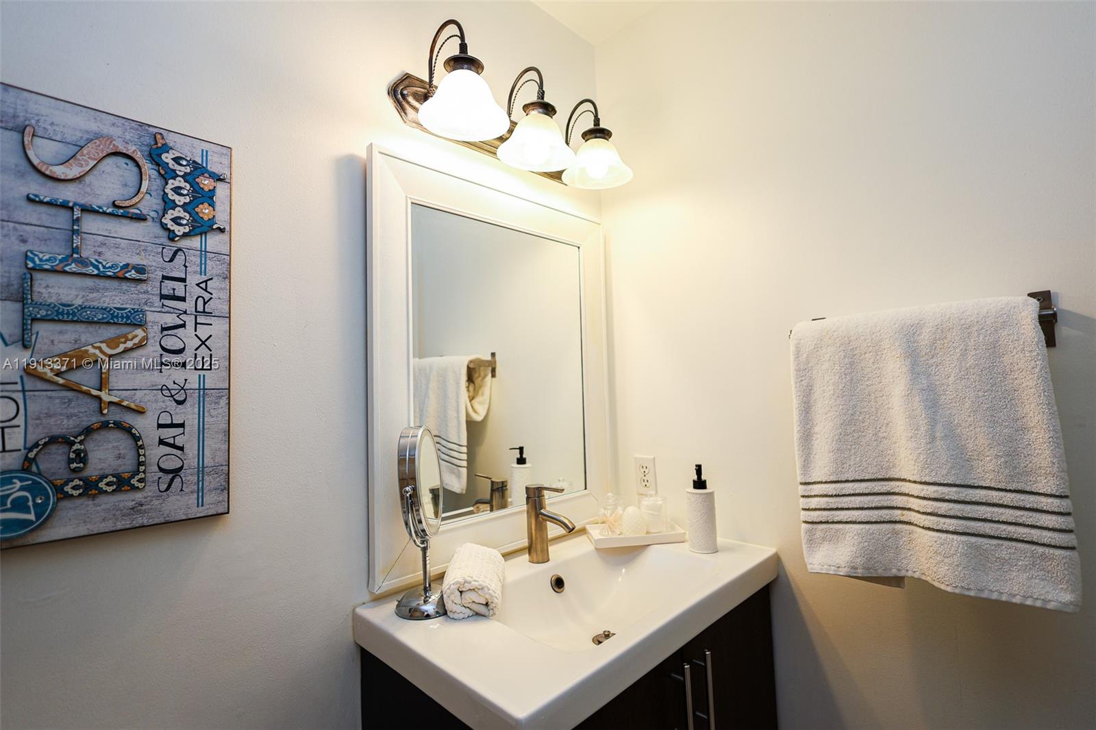 TOWNGATE - Residential Lease